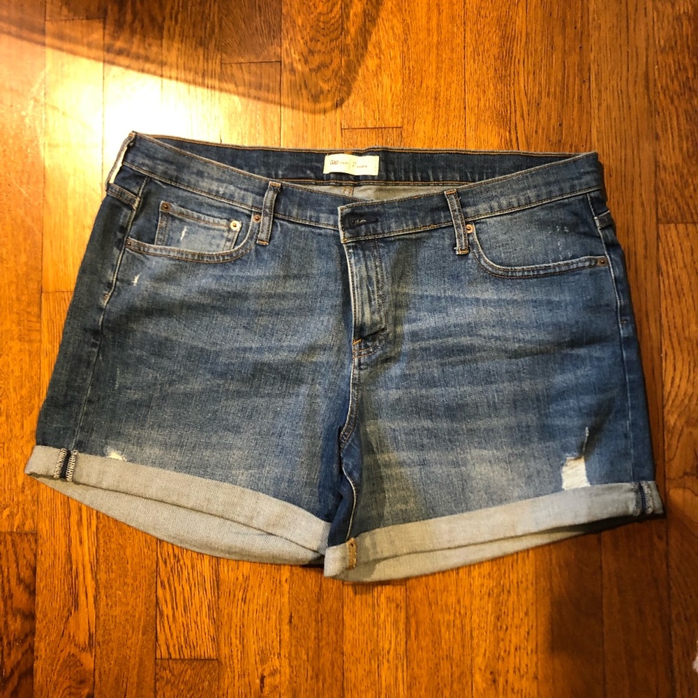 Gap size 20 Jean shorts